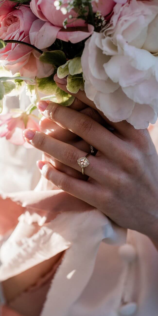 Jak domowym sposobem wyczyścić pierścionek zaręczynowy?